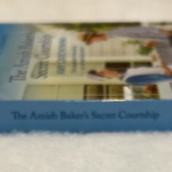 The Amish Baker's Secret Courtship: An Uplifting Inspirational Romance BRAND NEW - Picture 3 of 5